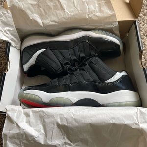 Infrared 11 low. Size 7Y